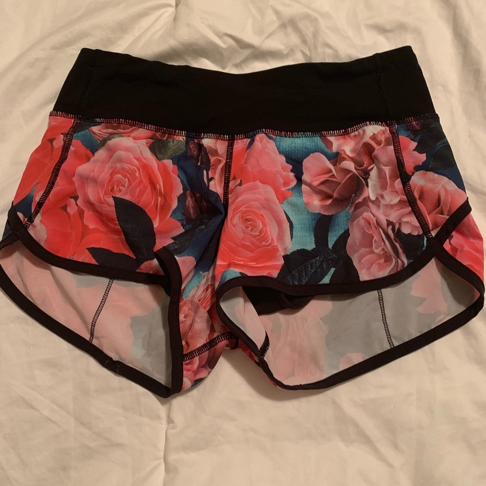 Lululemon speed shorts Secret Garden
